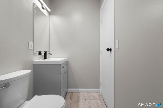 140 Grand Street 3C, Waterbury, CT 06702