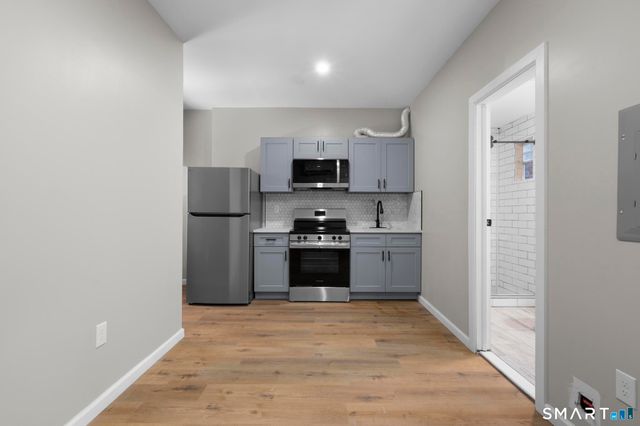 140 Grand Street 3C, Waterbury, CT 06702