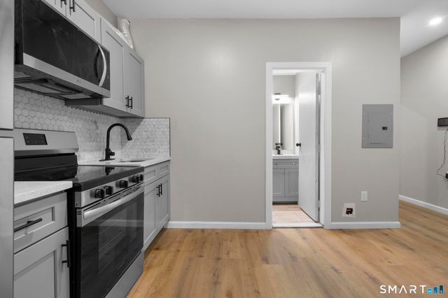 140 Grand Street 3C, Waterbury, CT 06702