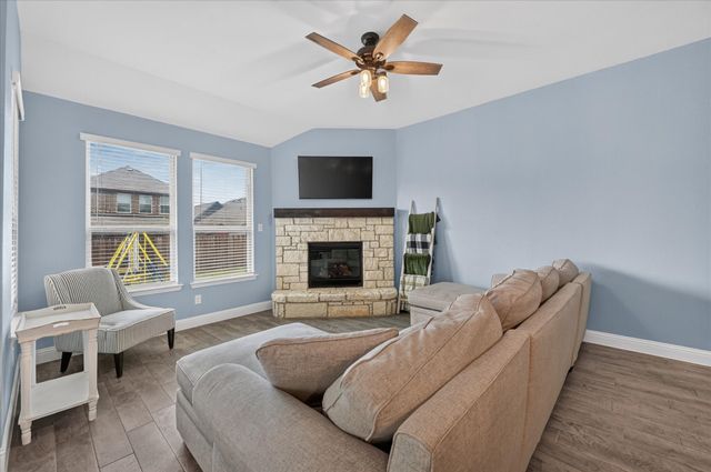 5617 Mountain Island Drive, Fort Worth, TX 76179