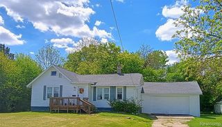 1460 S Dye Road, Flint, MI 48532