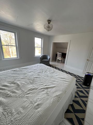 47 Pleasant Street, Woodstock, VT 05091