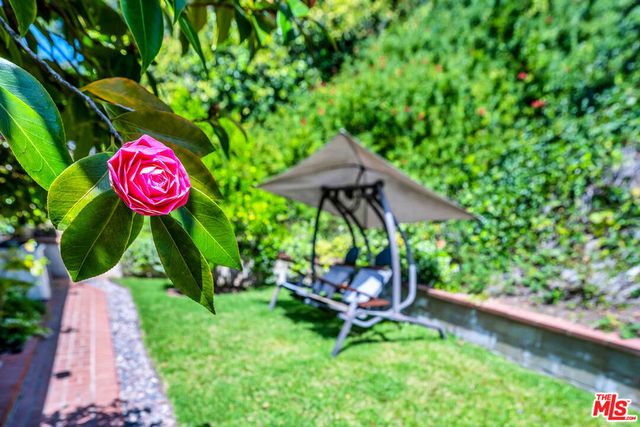 260 N Bundy Drive, Los Angeles, CA 90049