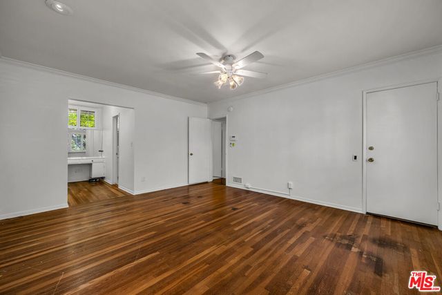 260 N Bundy Drive, Los Angeles, CA 90049