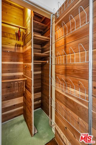 260 N Bundy Drive, Los Angeles, CA 90049