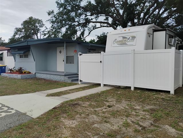 1833 VICEROY LANE, Holiday, FL 34690
