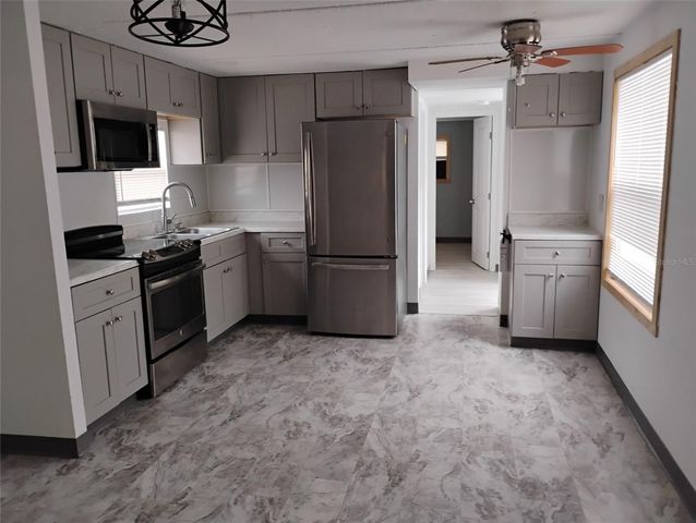 1833 VICEROY LANE, Holiday, FL 34690