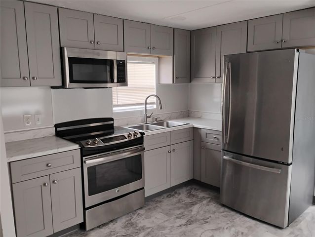 1833 VICEROY LANE, Holiday, FL 34690