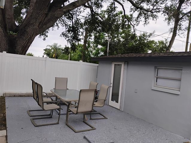 1833 VICEROY LANE, Holiday, FL 34690