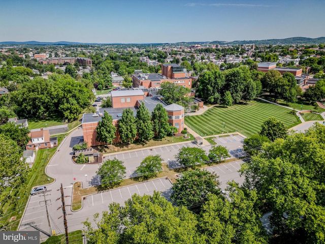 472 COUNTRY CLUB RD, York, PA 17403