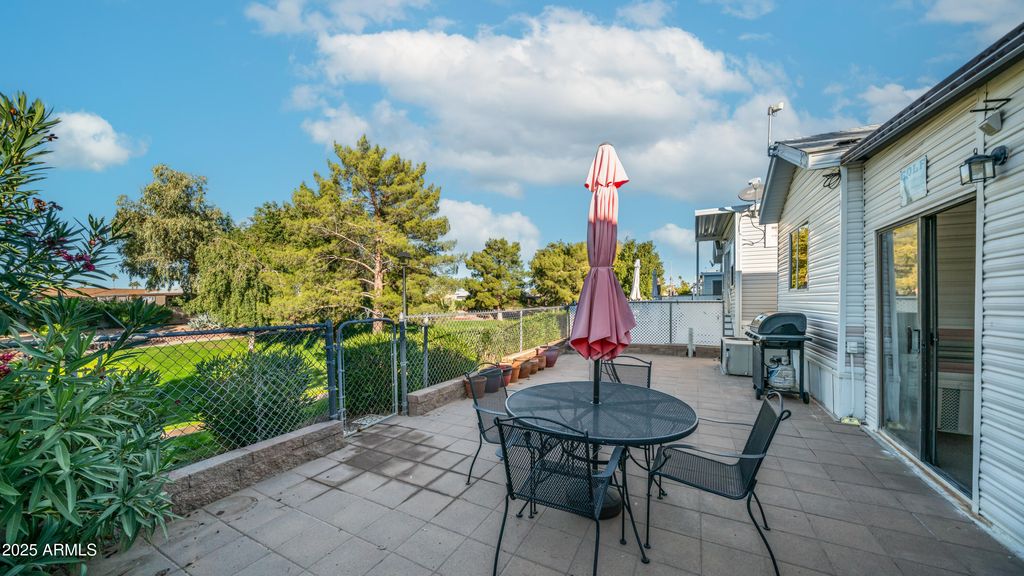 1065 QUARTZ Drive, Apache Junction, AZ 85119