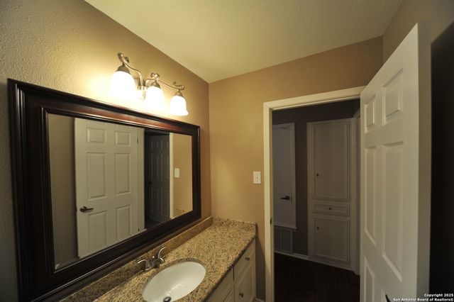 11730 Whisper Bow, San Antonio, TX 78230
