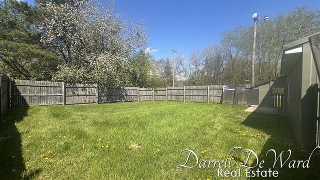 8425 N Holland Road, Six Lakes, MI 48886