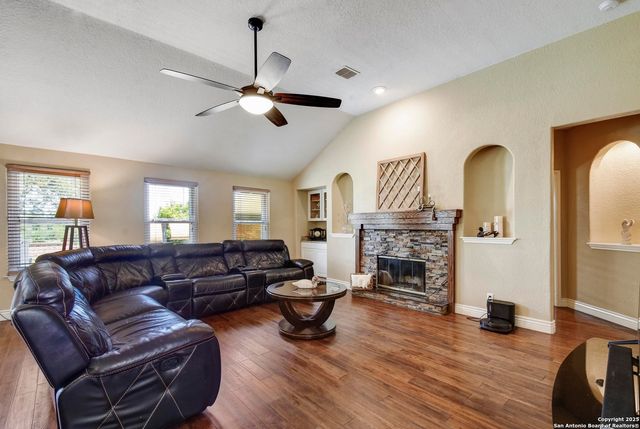 12838 Vidorra Circle Dr, San Antonio, TX 78216