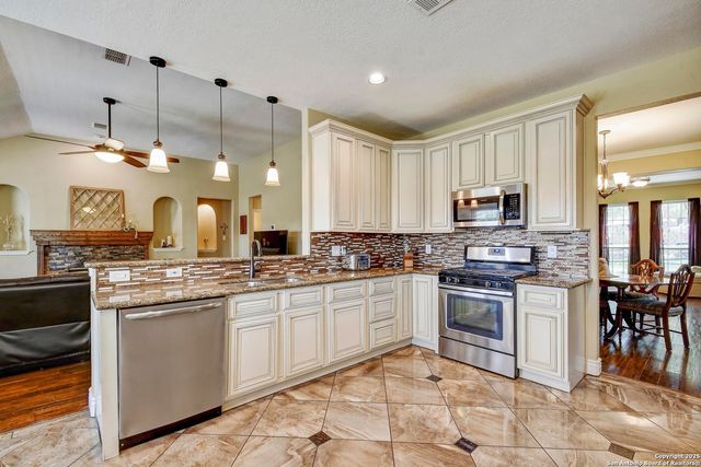 12838 Vidorra Circle Dr, San Antonio, TX 78216