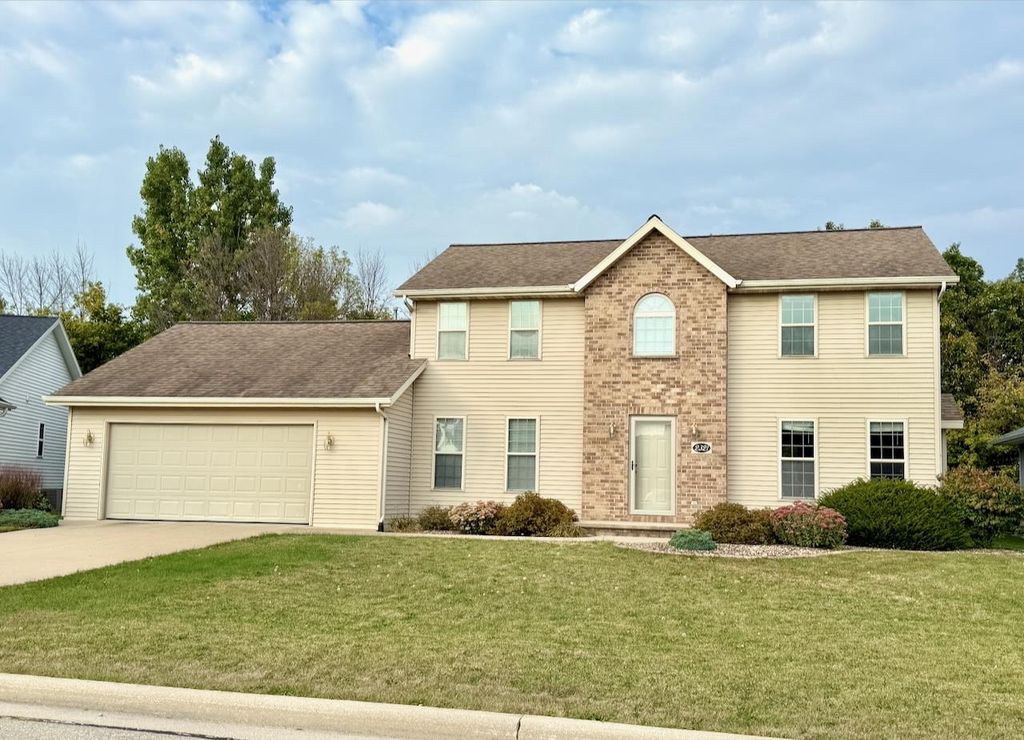 2321 TALLADEGA COURT, De Pere, WI 54115