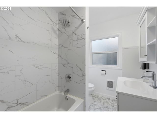 2915 KAUFFMAN Ave, Vancouver, WA 98660