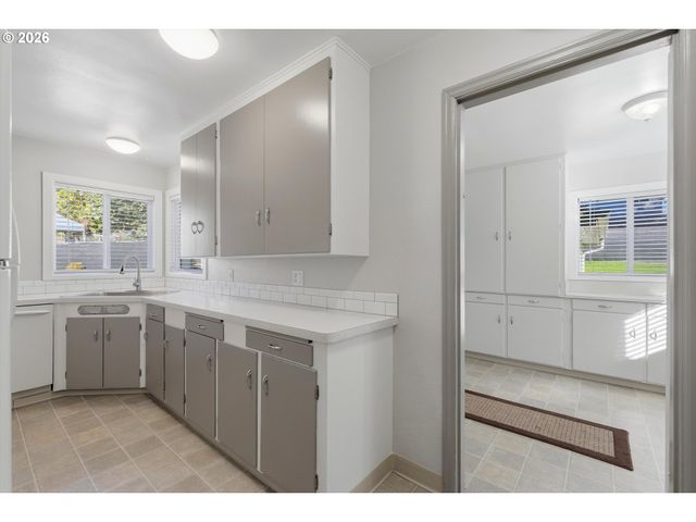 2915 KAUFFMAN Ave, Vancouver, WA 98660