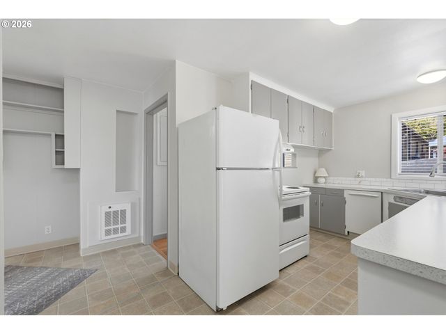 2915 KAUFFMAN Ave, Vancouver, WA 98660