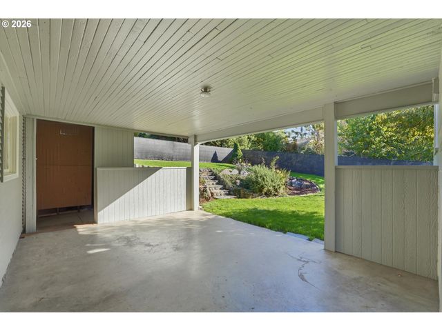 2915 KAUFFMAN Ave, Vancouver, WA 98660