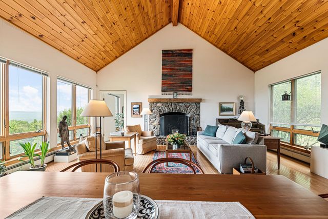 288 Kearsarge Mountain Road, Wilmot, NH 03287