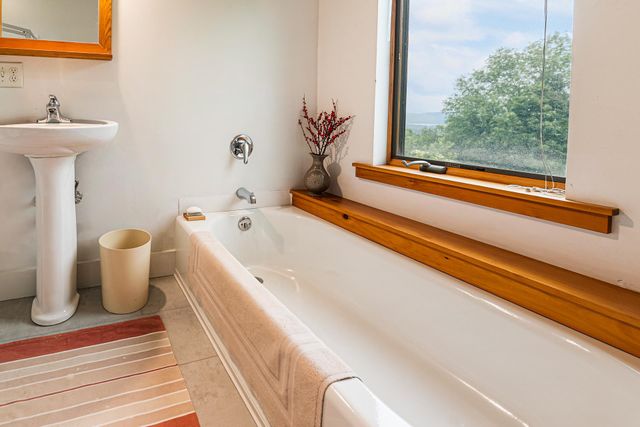 288 Kearsarge Mountain Road, Wilmot, NH 03287