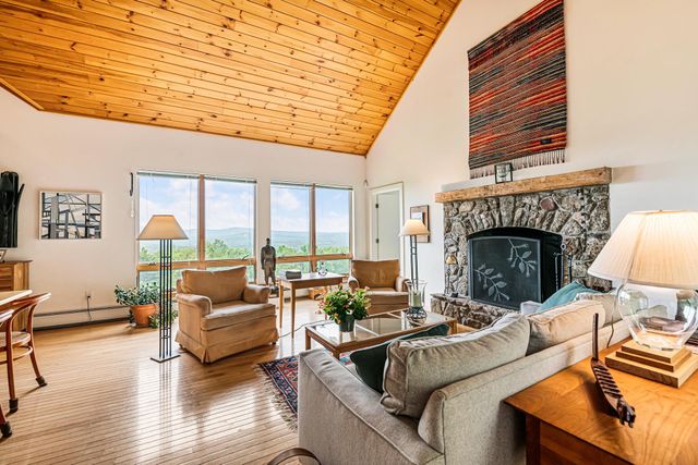 288 Kearsarge Mountain Road, Wilmot, NH 03287