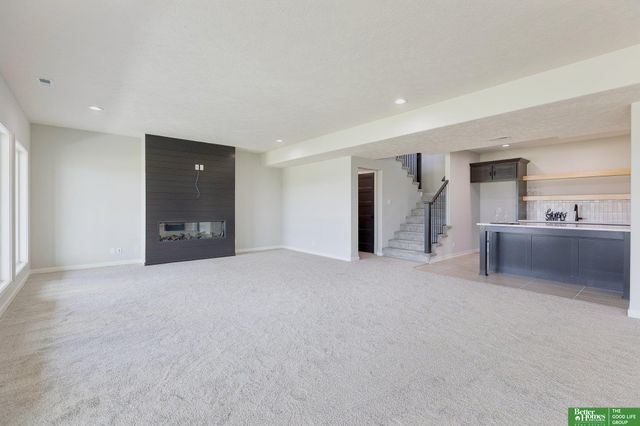 5502 N 213th Street, Elkhorn, NE 68022
