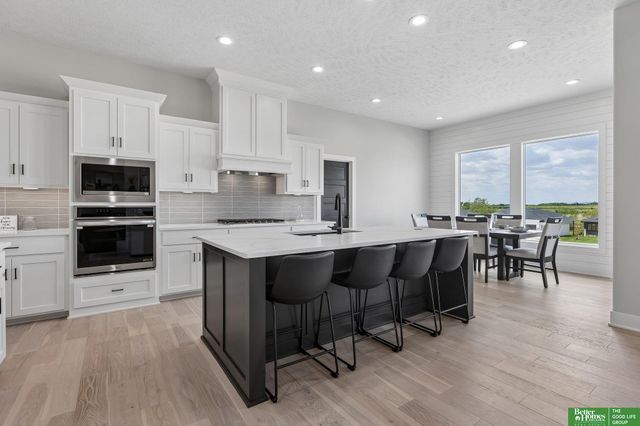 5502 N 213th Street, Elkhorn, NE 68022