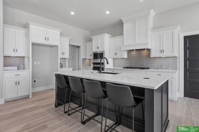 5502 N 213th Street, Elkhorn, NE 68022