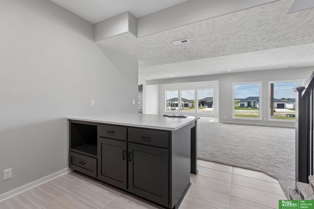 5502 N 213th Street, Elkhorn, NE 68022