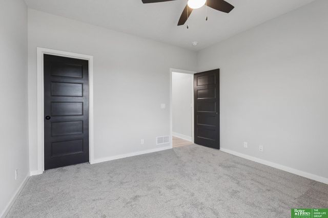 5502 N 213th Street, Elkhorn, NE 68022