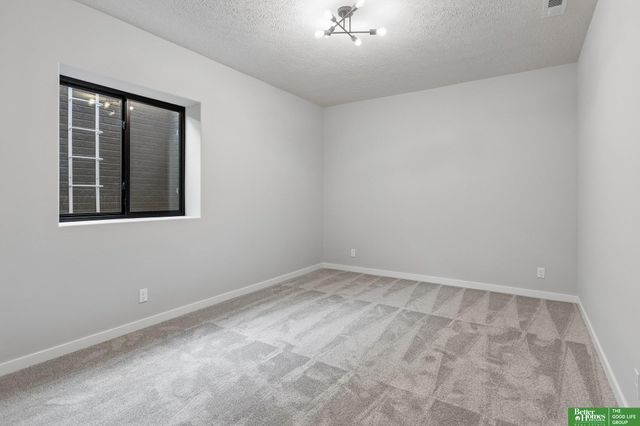 5502 N 213th Street, Elkhorn, NE 68022
