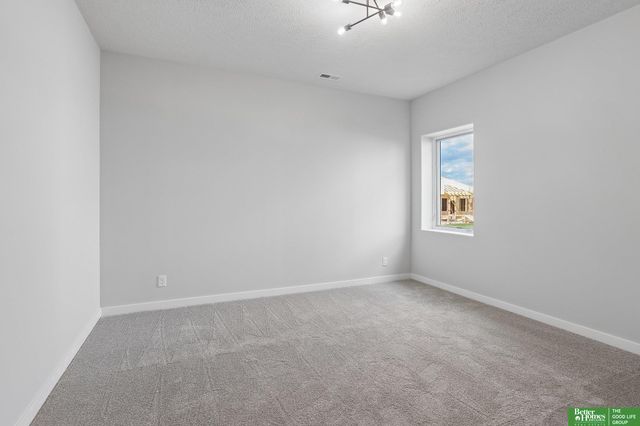 5502 N 213th Street, Elkhorn, NE 68022