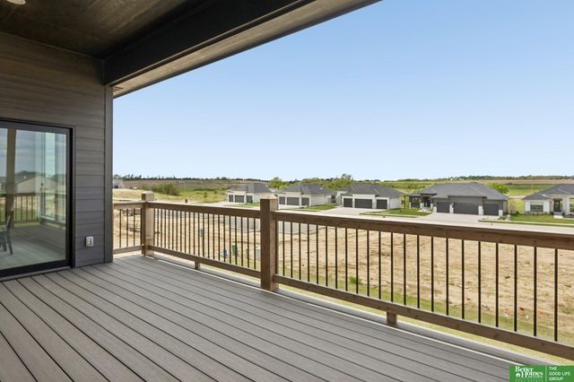5502 N 213th Street, Elkhorn, NE 68022
