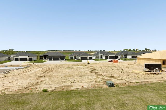 5502 N 213th Street, Elkhorn, NE 68022