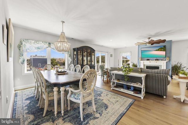 120 E 30TH ST, Ship Bottom, NJ 08008