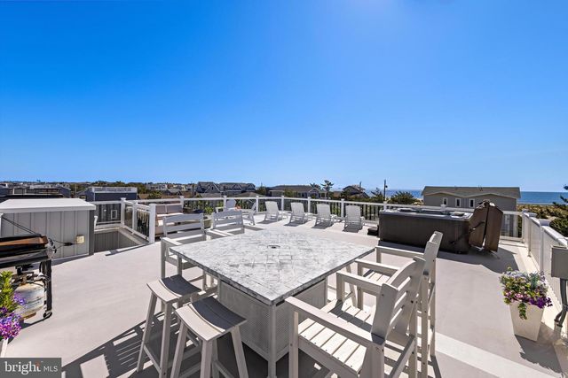 120 E 30TH ST, Ship Bottom, NJ 08008