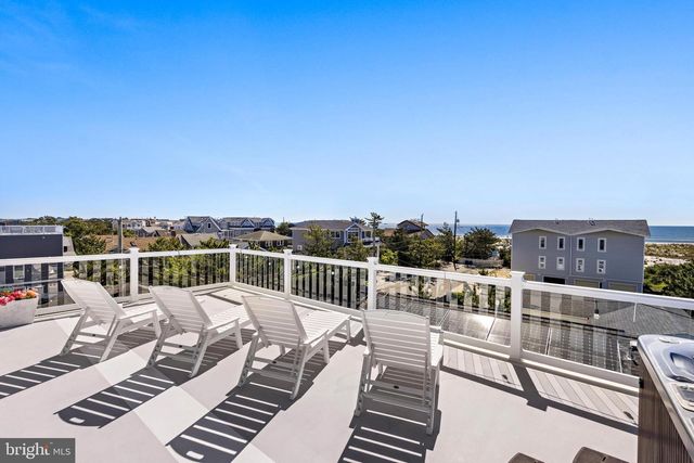 120 E 30TH ST, Ship Bottom, NJ 08008