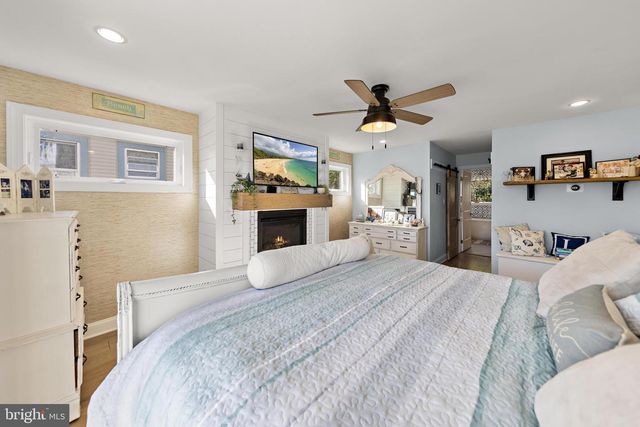 120 E 30TH ST, Ship Bottom, NJ 08008