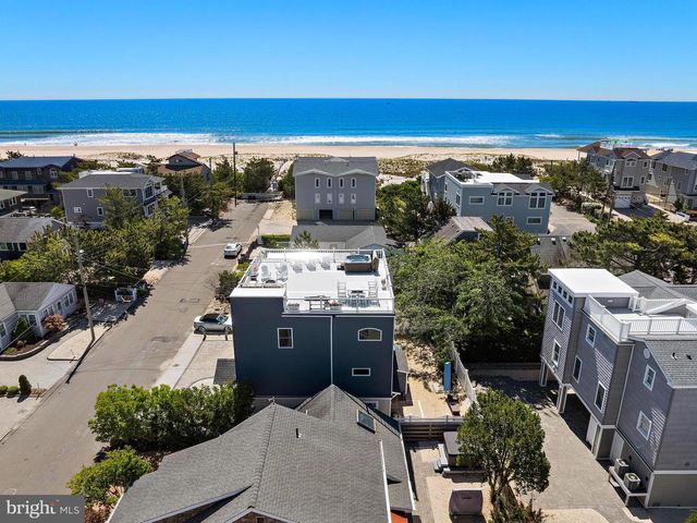 120 E 30TH ST, Ship Bottom, NJ 08008