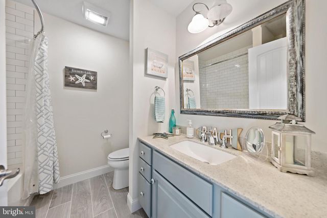 120 E 30TH ST, Ship Bottom, NJ 08008