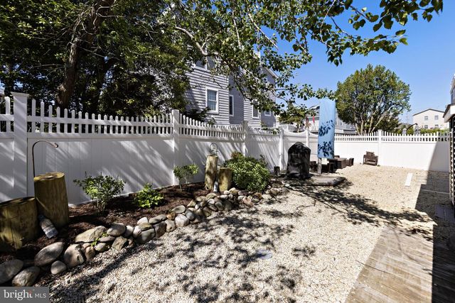 120 E 30TH ST, Ship Bottom, NJ 08008