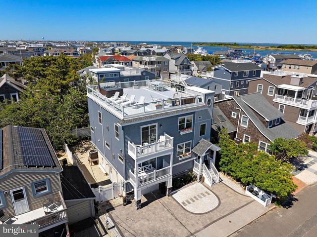 120 E 30TH ST, Ship Bottom, NJ 08008