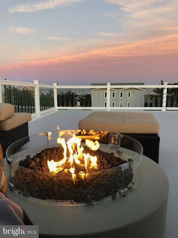 120 E 30TH ST, Ship Bottom, NJ 08008
