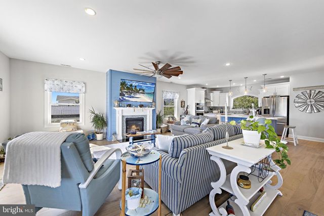 120 E 30TH ST, Ship Bottom, NJ 08008