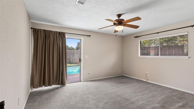 10507 Huntington Way Drive, Houston, TX 77099