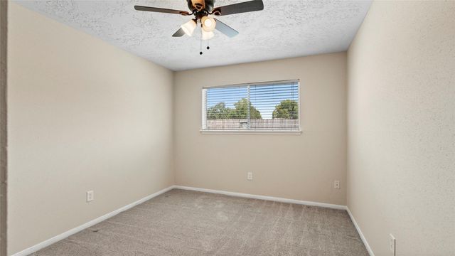 10507 Huntington Way Drive, Houston, TX 77099