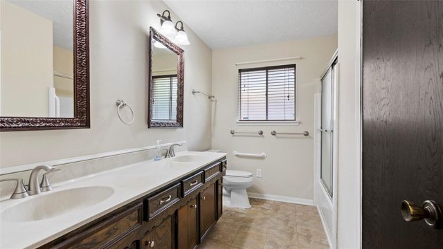 10507 Huntington Way Drive, Houston, TX 77099