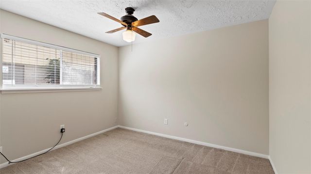 10507 Huntington Way Drive, Houston, TX 77099
